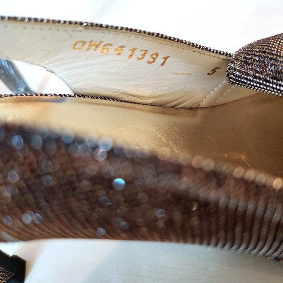 Stunning Stuart Weitzman Shimmery Pewter Silver Metallic Slingback Heels 5 6 EUC - Picture 10 of 12